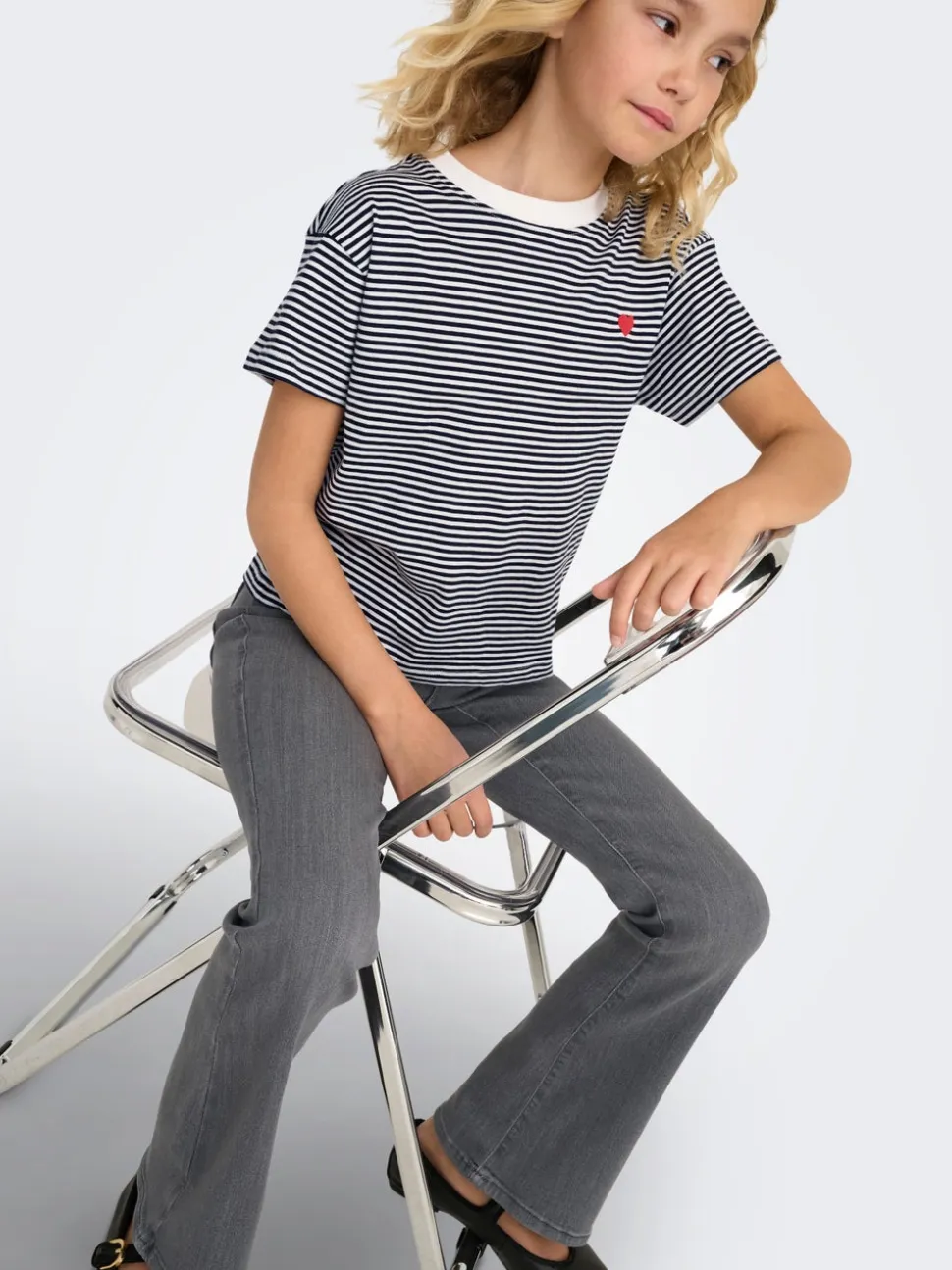 KOGRAIN Średnia talia Krój flared Jeans