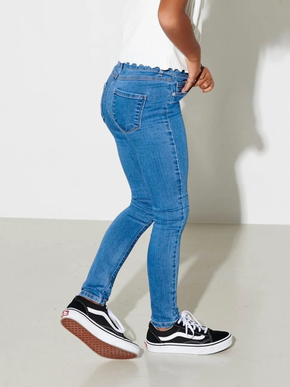 KONRAIN Średnia talia Krój skinny Jeans