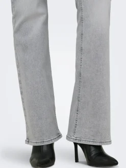ONLBLUSH Średnia talia Krój flared Jeans