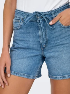 ONLGIANNA Średnia talia Krój regularny Jeansowe szorty