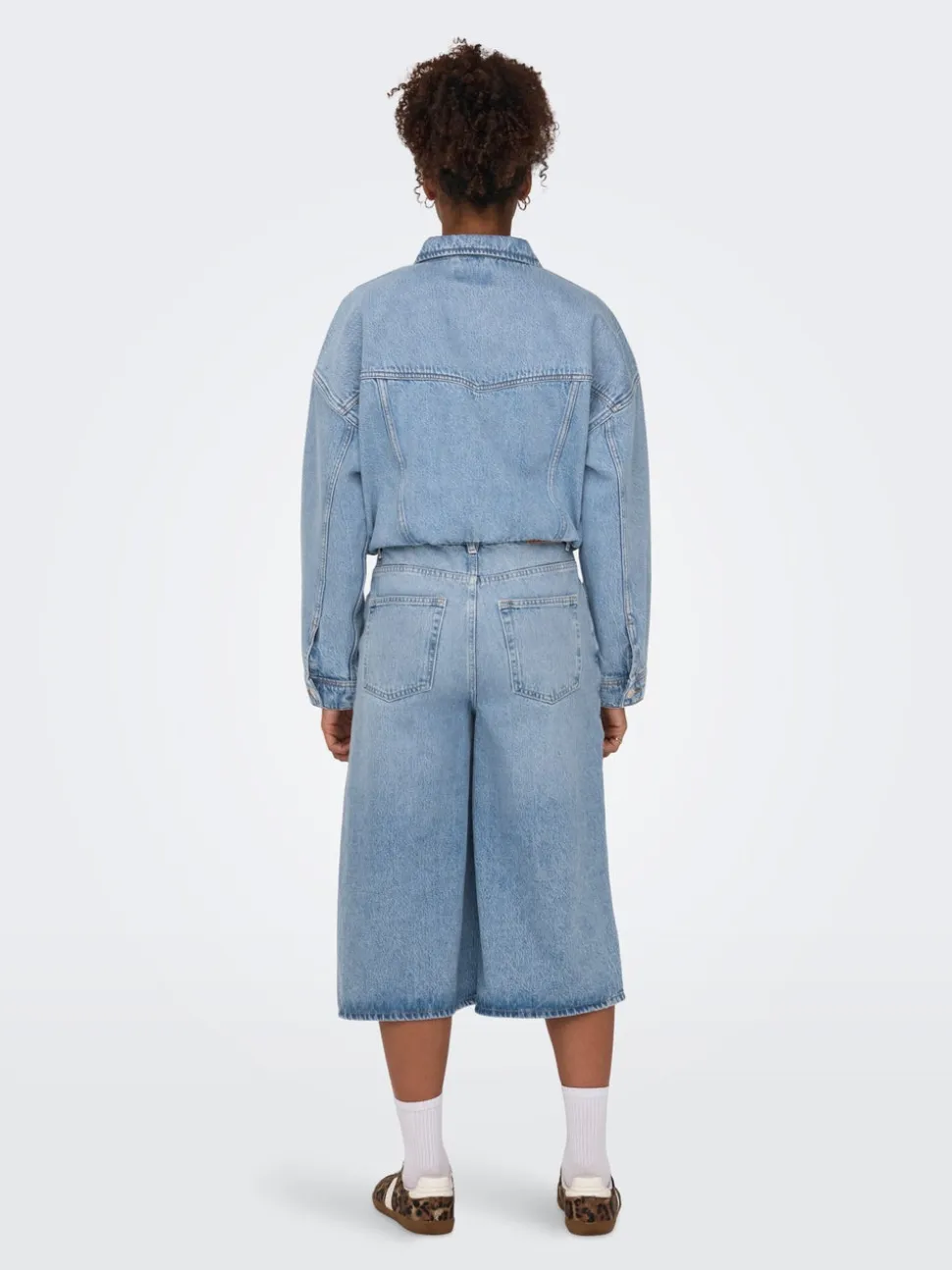 ONLHOPE Wysoka talia Krój cropped Długi Jeans