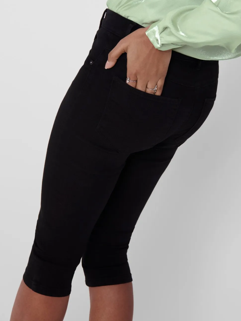 ONLRAIN Regularna talia Krój skinny Jeansowe szorty