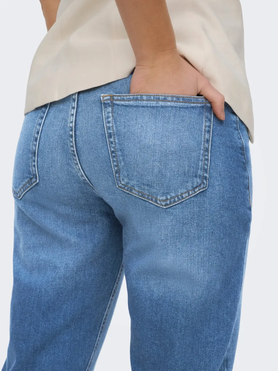 ONLVENEDA Wysoka talia Krój mom Jeans