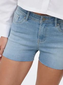 ONLWAUW Średnia talia Krój regularny Jeansowe szorty