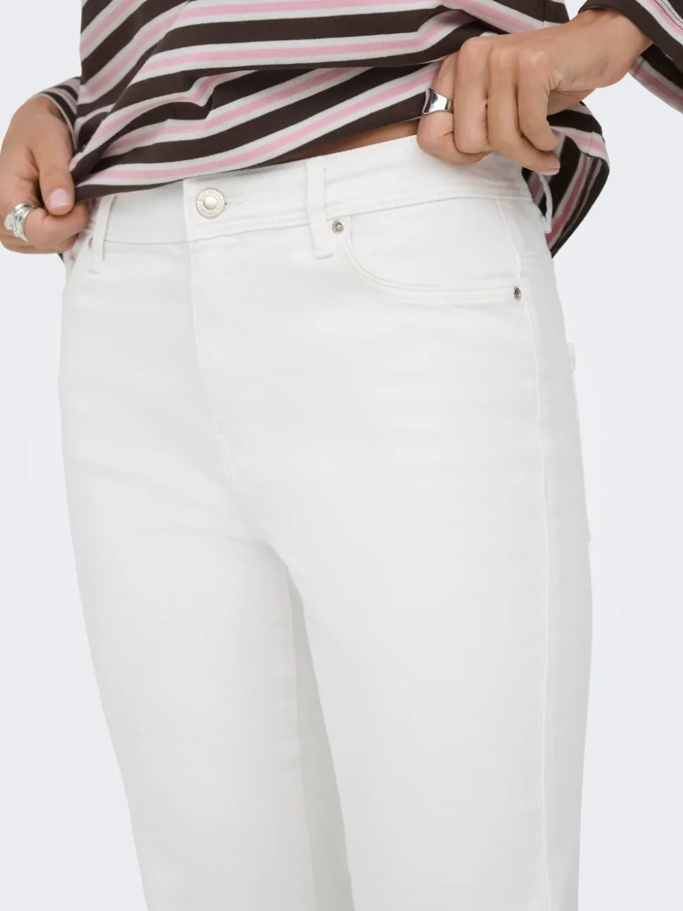 ONLWAUW Wysoka talia Krój flared Jeans