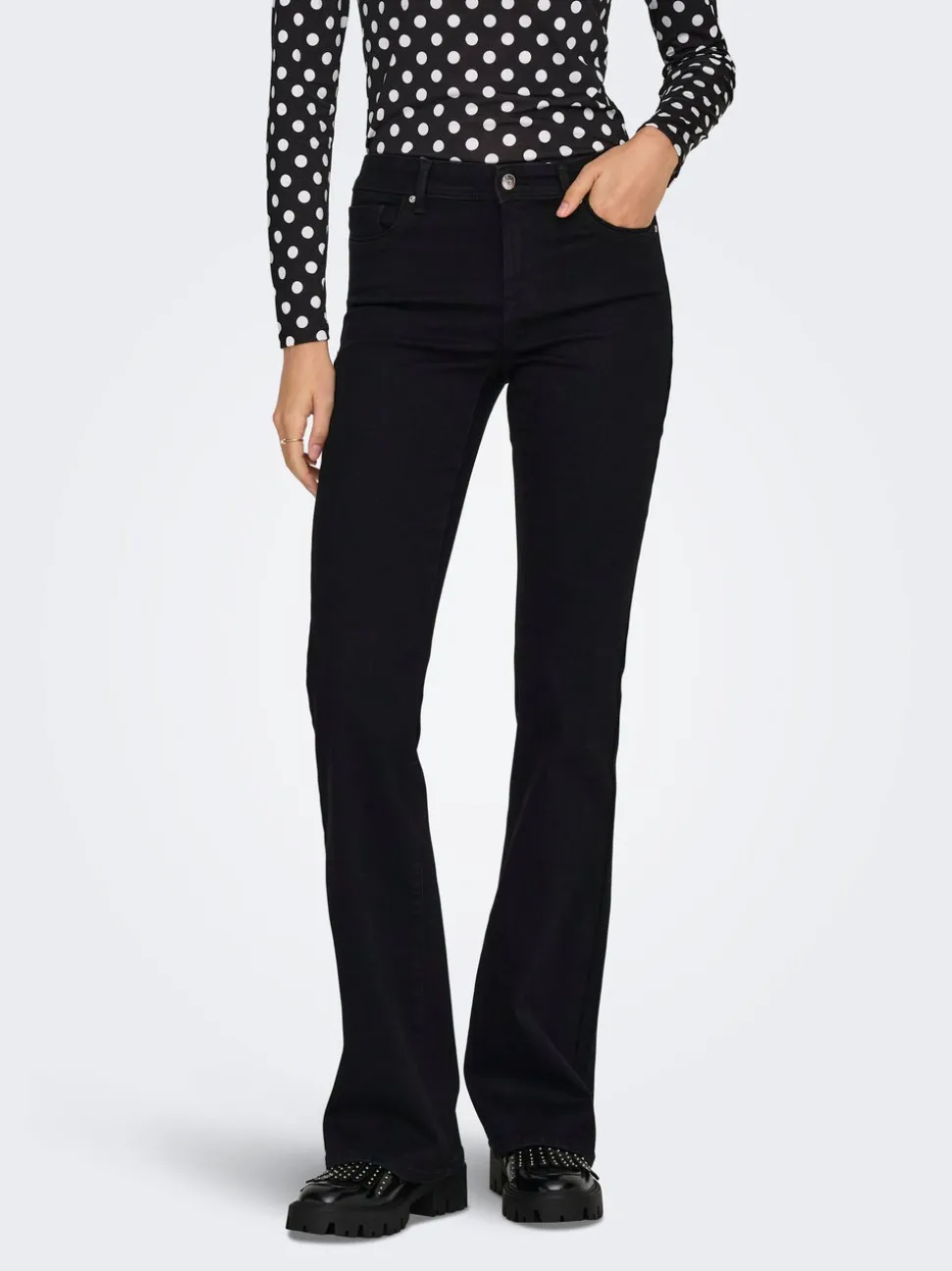 ONLWOW Średnia talia Krój flared Jeans