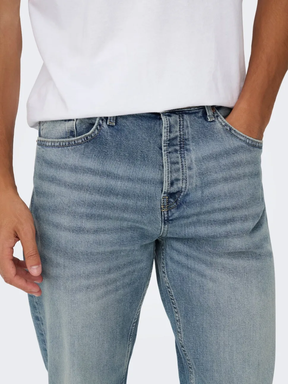 ONSEDGE Średnia talia Krój prosty Jeans