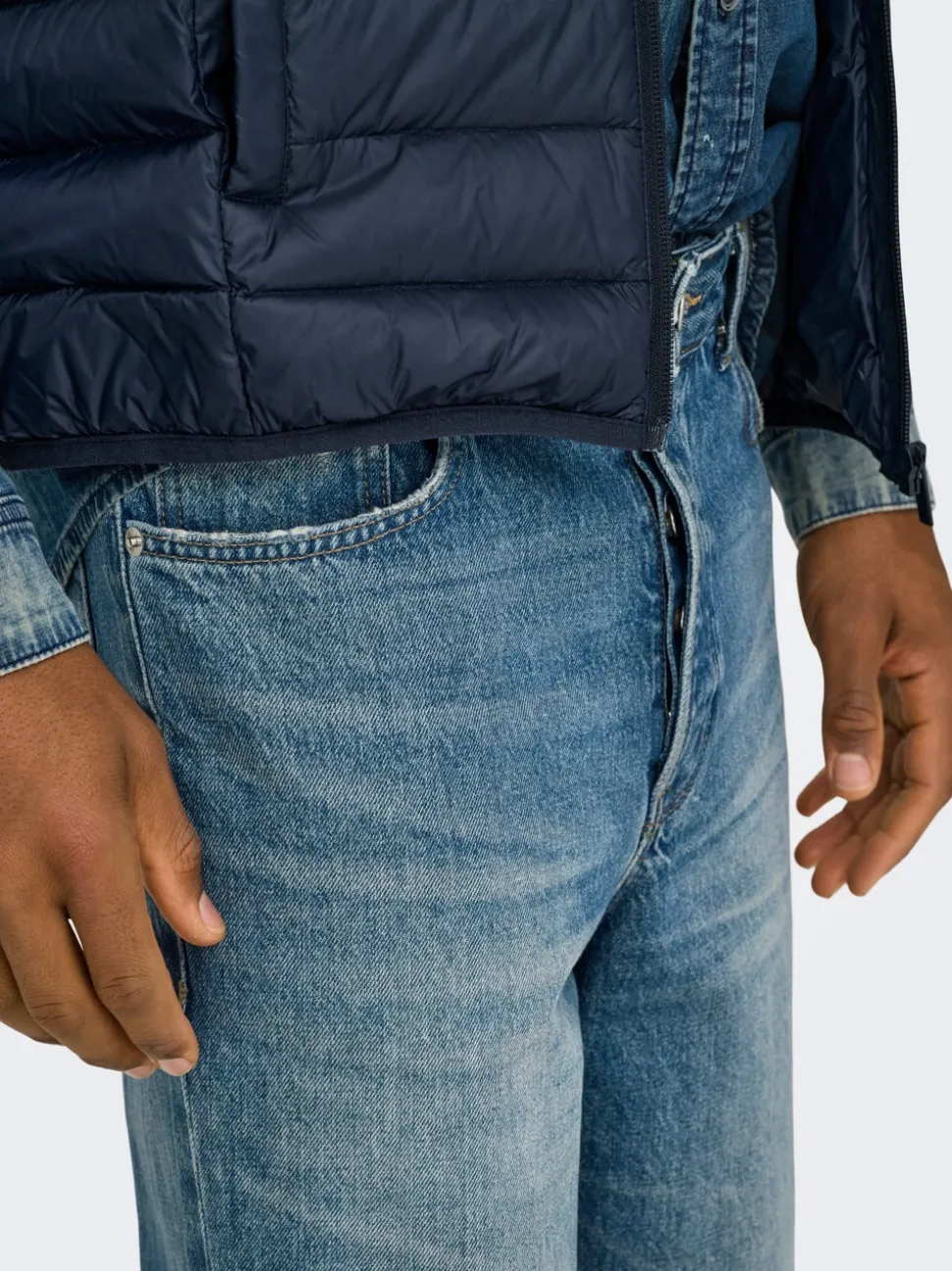 ONSEDGE Średnia talia Krój prosty Jeans