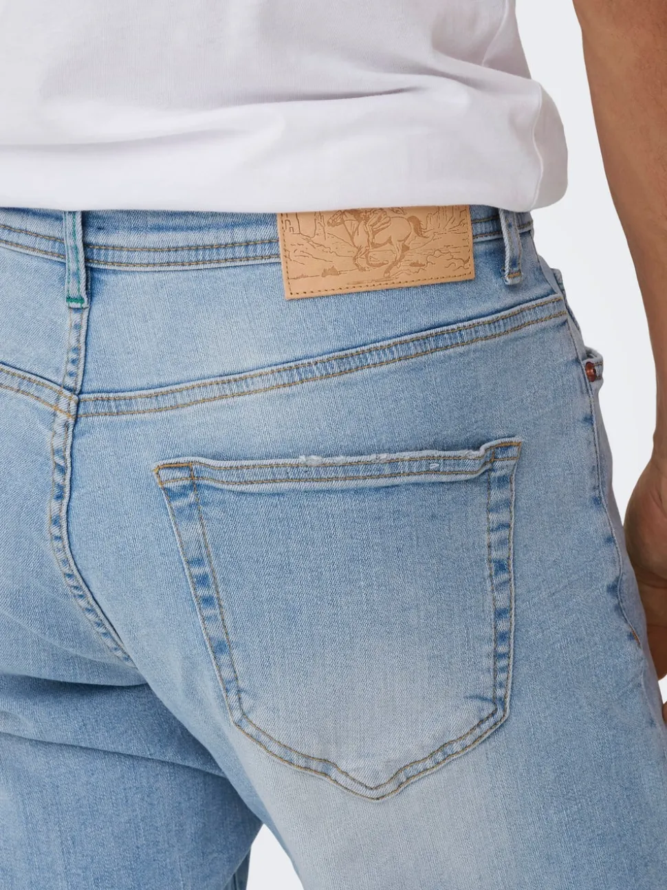 ONSWEFT Średnia talia Krój regularny Jeans