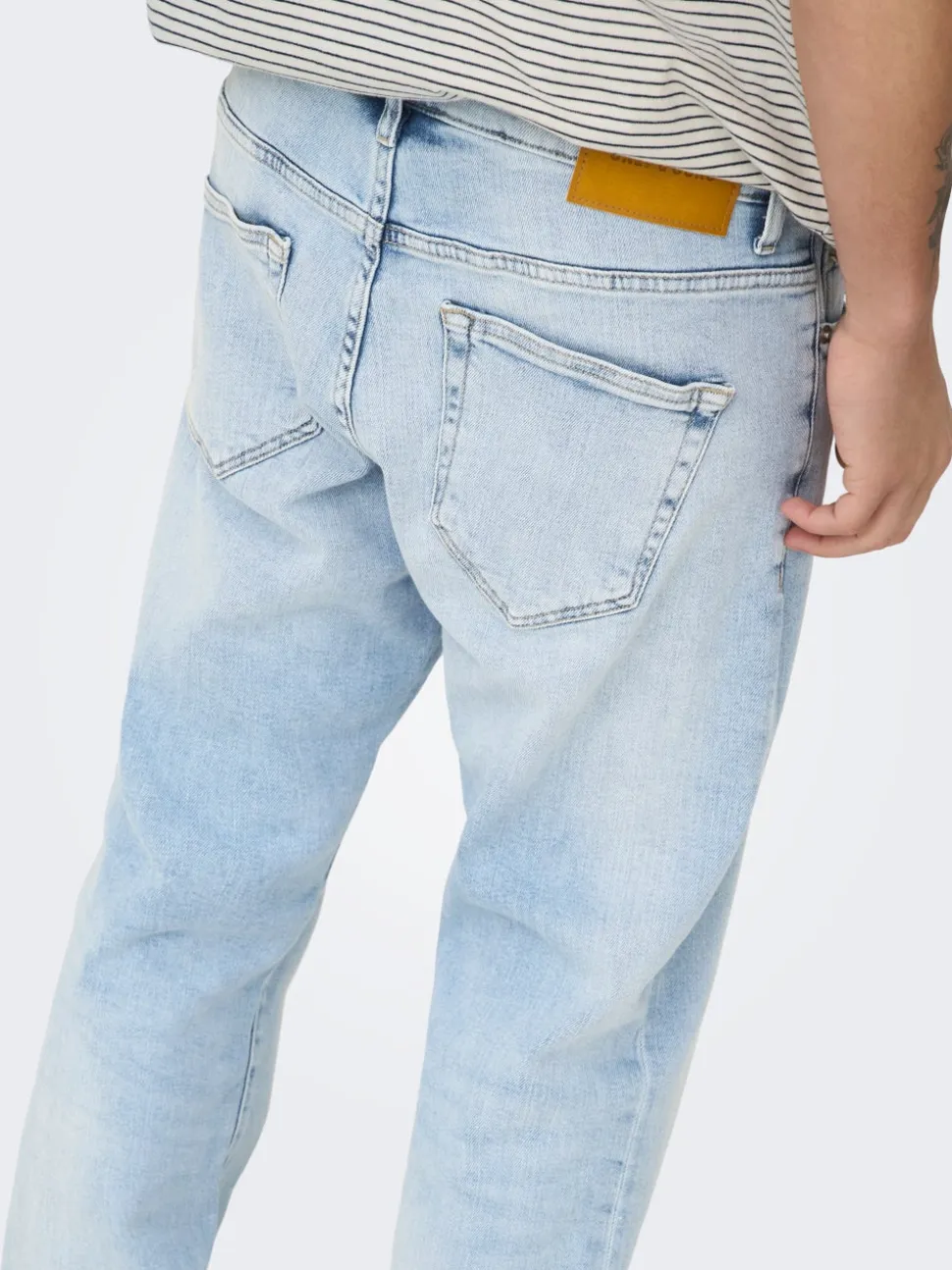 ONSWEFT Średnia talia Krój regularny Jeans