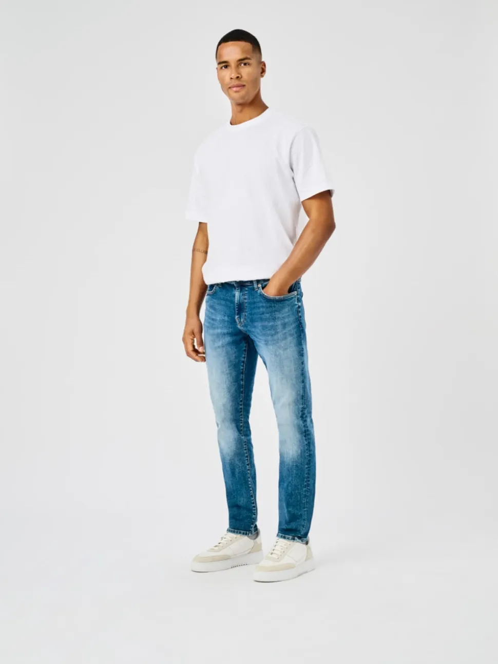 ONSWEFT Średnia talia Krój regularny Jeans